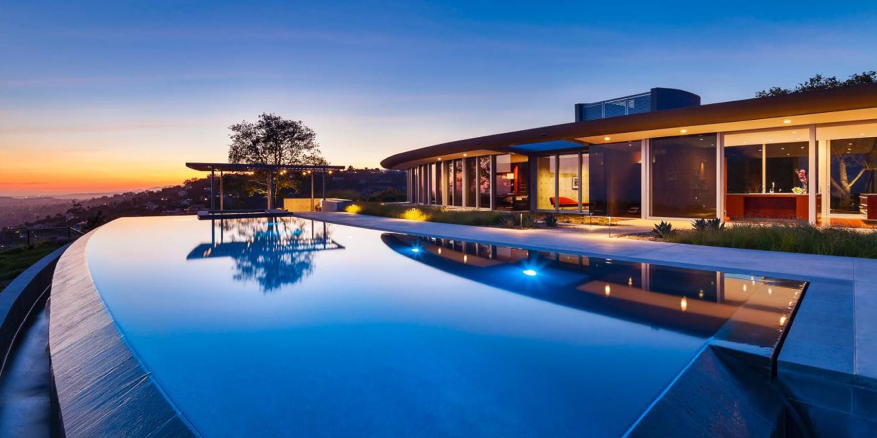 Luxury Apartments in Marina Del Rey Neptune Marina